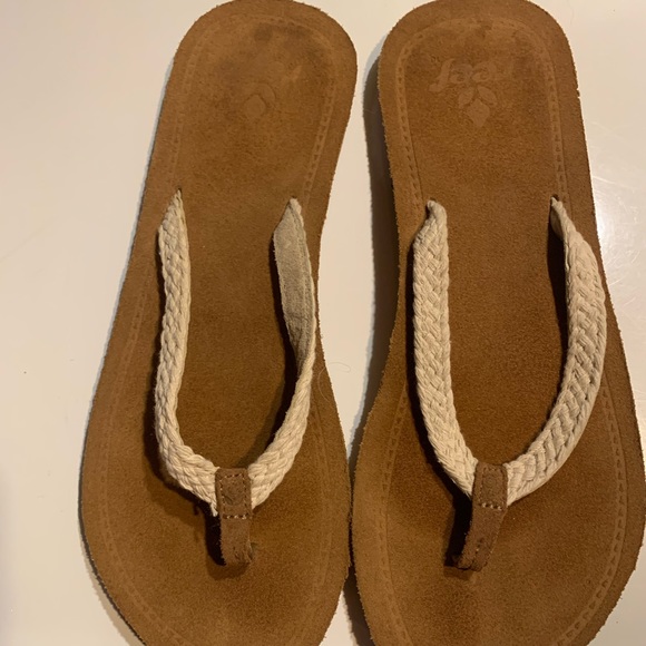 reef braided flip flops